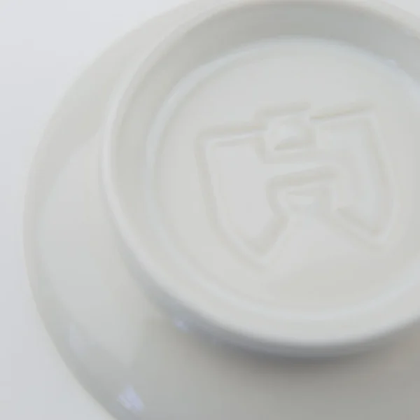 Hokanbowl-Antique-White-Lid-1